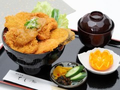 大あさり味噌かつ丼